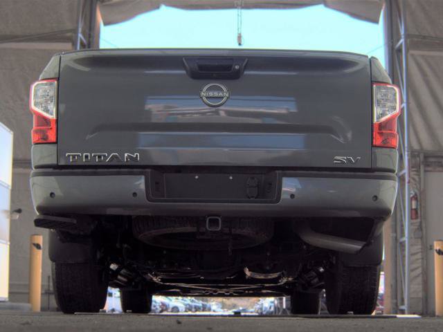 Used 2024 Nissan Titan SV w/ SV Convenience Package RWD image 9