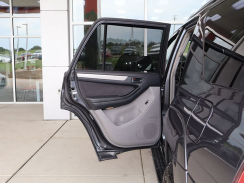 Used 2004 Toyota 4Runner Sport AWD/4WD image 33
