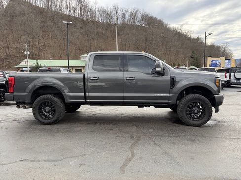 Used 2019 Ford F250 Lariat w/ Lariat Ultimate Package image 6