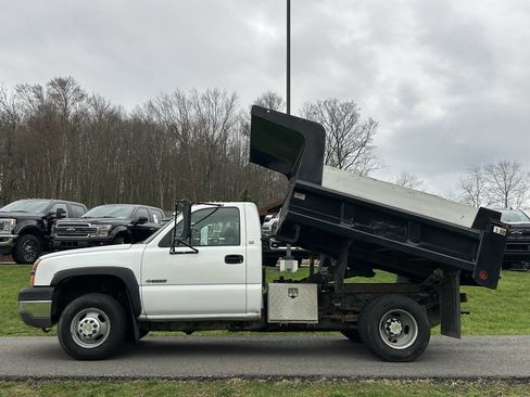 Used 2004 Chevrolet Silverado 3500 2WD Regular Cab image 4