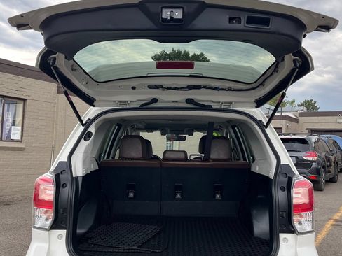 Used 2018 Subaru Forester 2.5i Touring AWD/4WD image 23