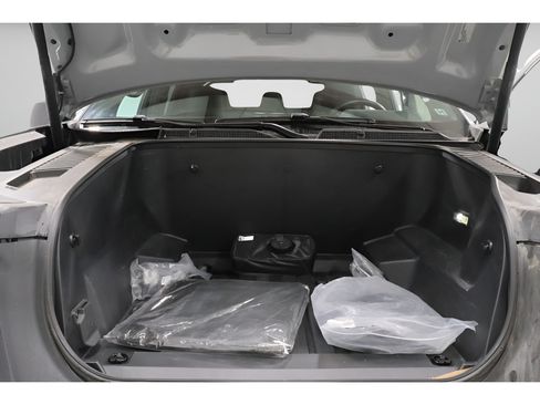 Used 2025 GMC Sierra EV Denali AWD/4WD image 36