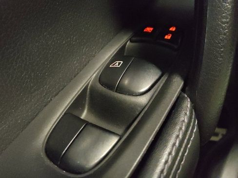 Used 2017 Nissan Rogue Sport SL FWD image 27