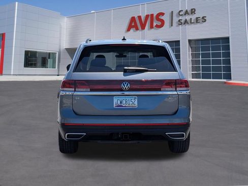 Used 2025 Volkswagen Atlas SE AWD/4WD image 7