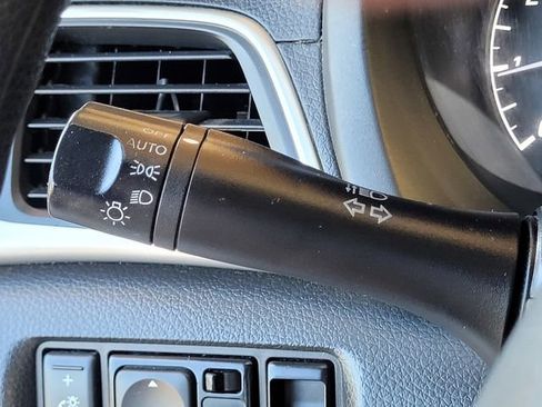 Used 2017 Nissan Sentra S image 32