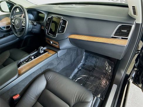 Certified 2024 Volvo XC90 T8 Plus image 32