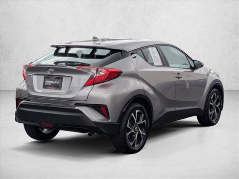 Used 2018 Toyota C-HR XLE image 5