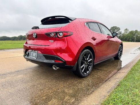 New 2026 MAZDA MAZDA3 Hatchback w/Premium Plus Pkg image 5