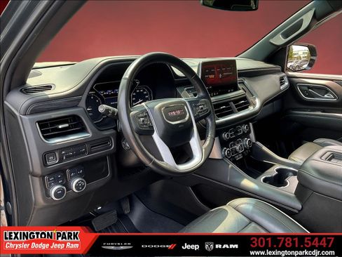Used 2021 GMC Yukon SLT w/ SLT Premium Package AWD/4WD image 16