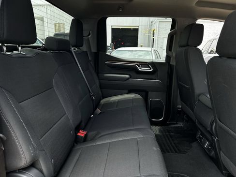Used 2025 Chevrolet Silverado 1500 LT RWD image 29