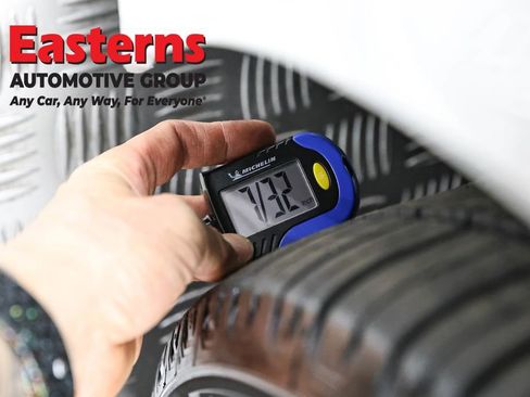 Used 2023 Toyota Camry SE image 27