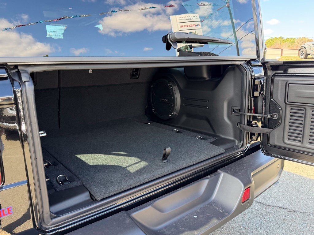 New 2026 Jeep Wrangler Unlimited Sahara AWD/4WD image 5