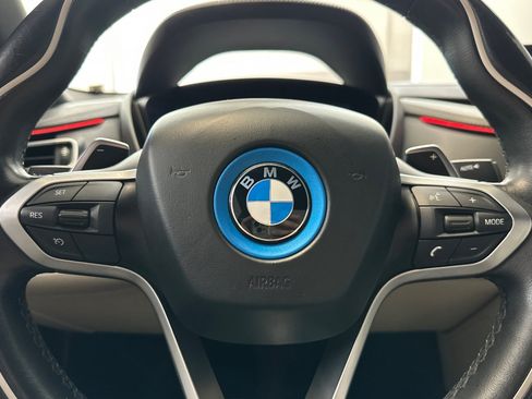 Used 2019 BMW i8 Roadster AWD/4WD image 10