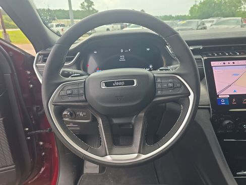 New 2025 Jeep Grand Cherokee L Limited w/ Black Appearance Package image 41