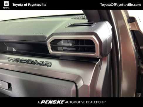 Certified 2025 Toyota Tacoma TRD Off-Road image 19