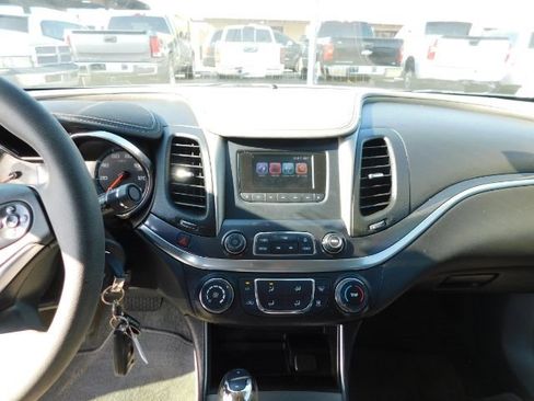 Used 2017 Chevrolet Impala LS image 16