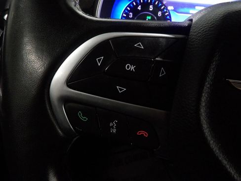 Used 2015 Chrysler 200 C w/ Navigation & Sound Group I FWD image 18