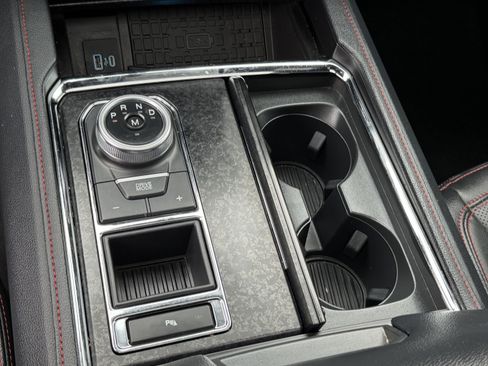 Used 2024 Ford Expedition Limited RWD image 21