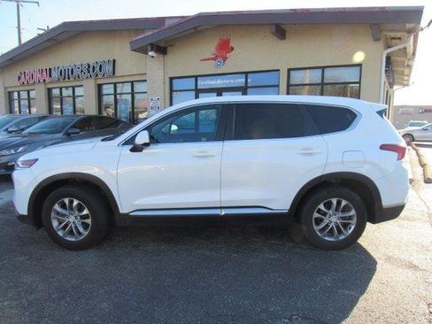 Used 2020 Hyundai Santa Fe SE image 4