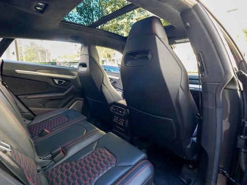 Used 2019 Lamborghini Urus AWD/4WD image 94