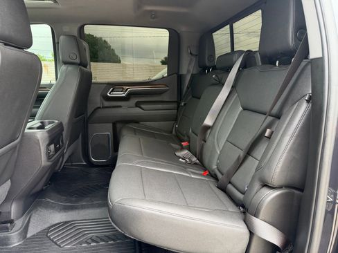 Used 2024 Chevrolet Silverado 1500 LT Trail Boss w/ Convenience Package II AWD/4WD image 22