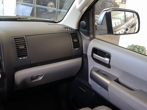 Used 2020 Toyota Sequoia Limited image 20