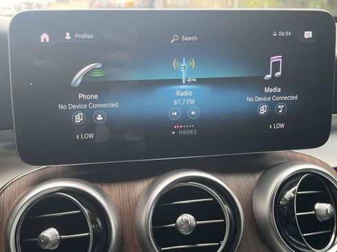Used 2022 Mercedes-Benz GLC 300 4MATIC image 22