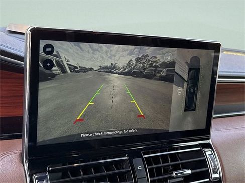 Certified 2023 Lincoln Navigator L Reserve image 36