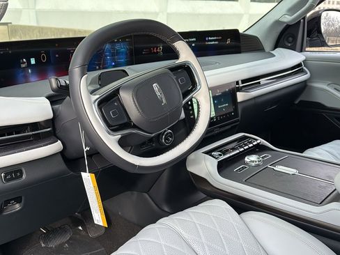 New 2026 Lincoln Navigator L Black Label image 19