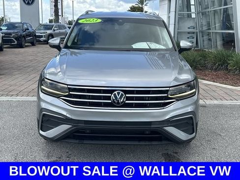 Certified 2023 Volkswagen Tiguan SE FWD image 3