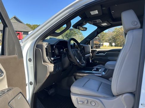 New 2026 Chevrolet Silverado 3500 LTZ w/ LTZ Premium Package image 44