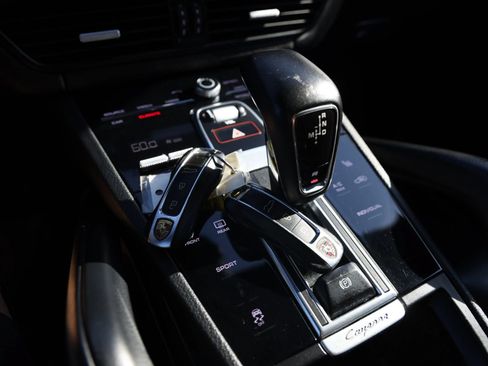 Used 2019 Porsche Cayenne AWD/4WD image 21