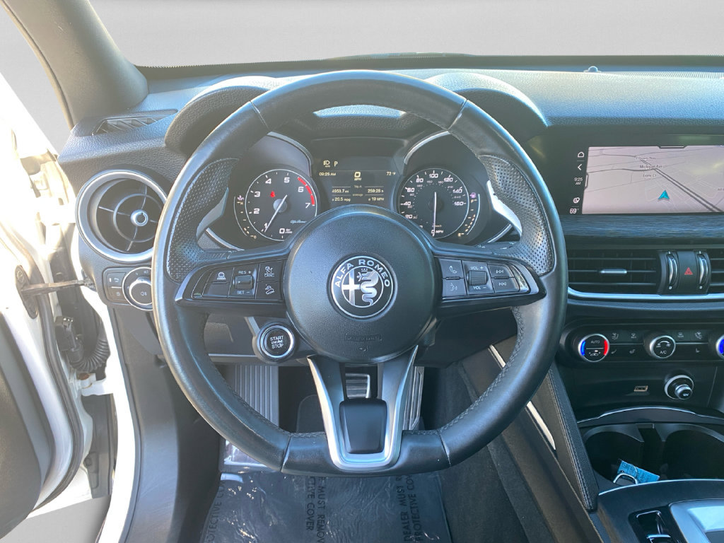 Used 2022 Alfa Romeo Stelvio Sprint RWD image 12