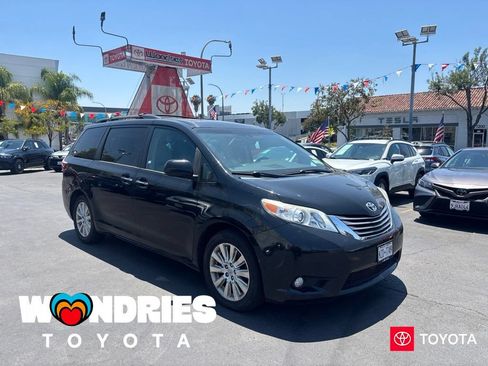 Used 2015 Toyota Sienna XLE Premium AWD/4WD image 1
