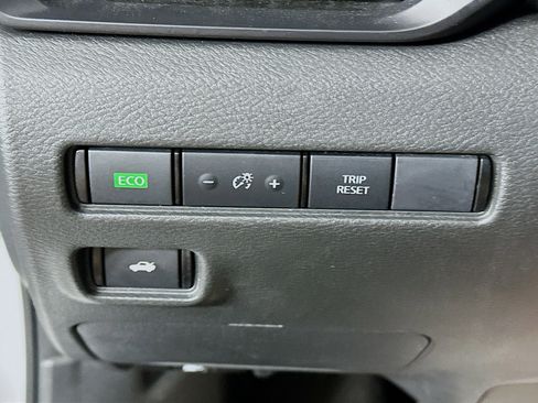Used 2025 Nissan Sentra S FWD image 17