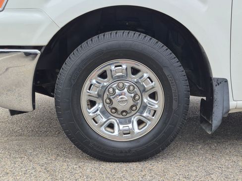 Used 2018 Nissan NV 3500 SL RWD image 13