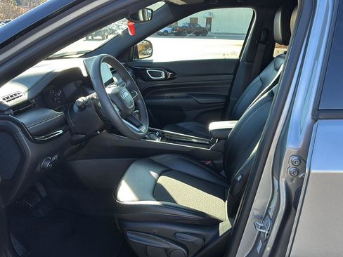 Used 2022 Jeep Compass Altitude image 10