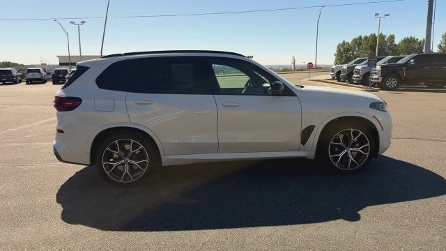 Used 2025 BMW X5 M60i AWD/4WD image 9