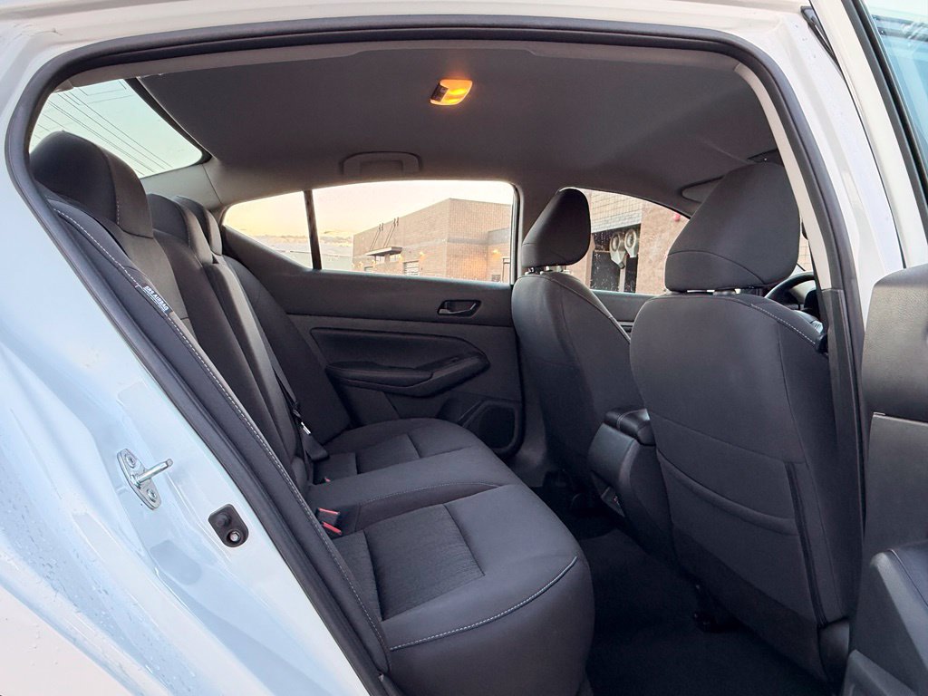 Used 2025 Nissan Altima 2.5 SV FWD image 16