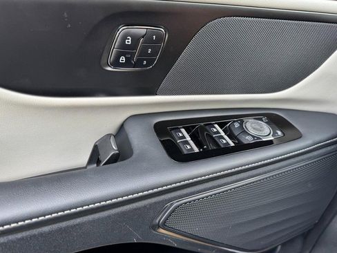 Certified 2024 Lincoln Nautilus Premier image 25