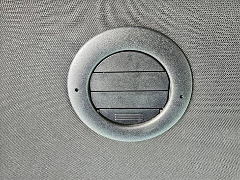 Used 2017 Ford Explorer XLT image 17