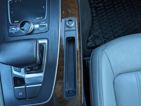 Used 2018 Audi Q5 2.0T Premium Plus w/ Premium Plus Package image 27