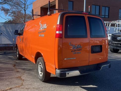 Used 2020 Chevrolet Express 2500 w/ Driver Convenience Package image 13