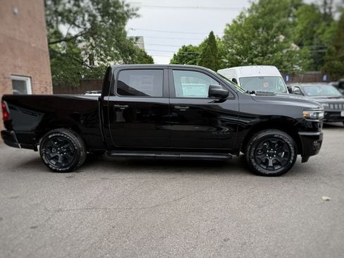 New 2026 RAM 1500 Express AWD/4WD image 4