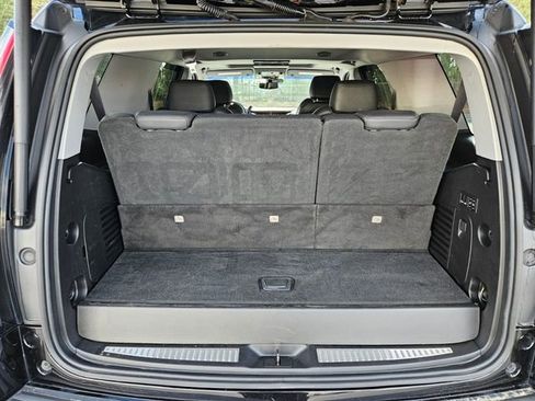 Used 2019 Cadillac Escalade Luxury image 17