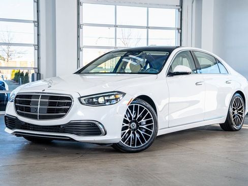 Used 2024 Mercedes-Benz S 580 4MATIC Sedan image 2