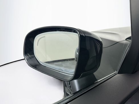 Used 2025 Volvo XC60 B5 Plus w/ Climate Package image 16