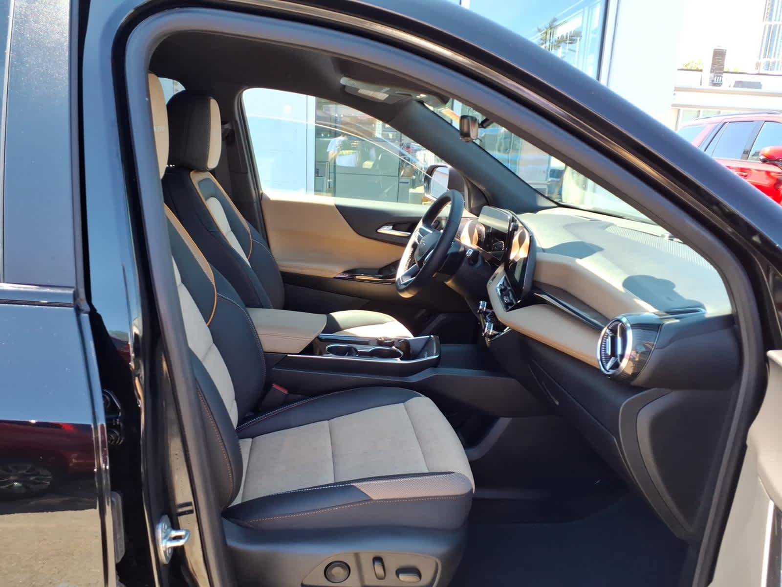 Certified 2025 Chevrolet Equinox ACTIV w/ Safety and Technology Package AWD/4WD image 21