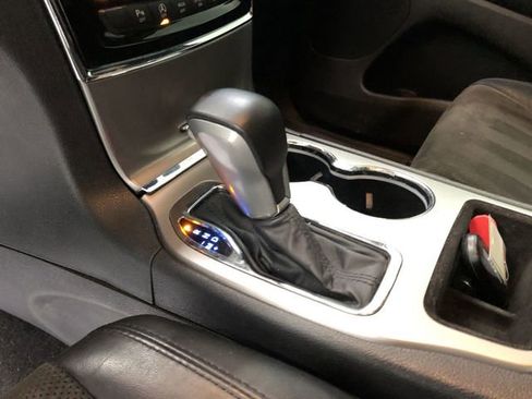 Used 2019 Jeep Grand Cherokee Altitude image 25