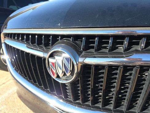 Used 2019 Buick Enclave Essence image 9